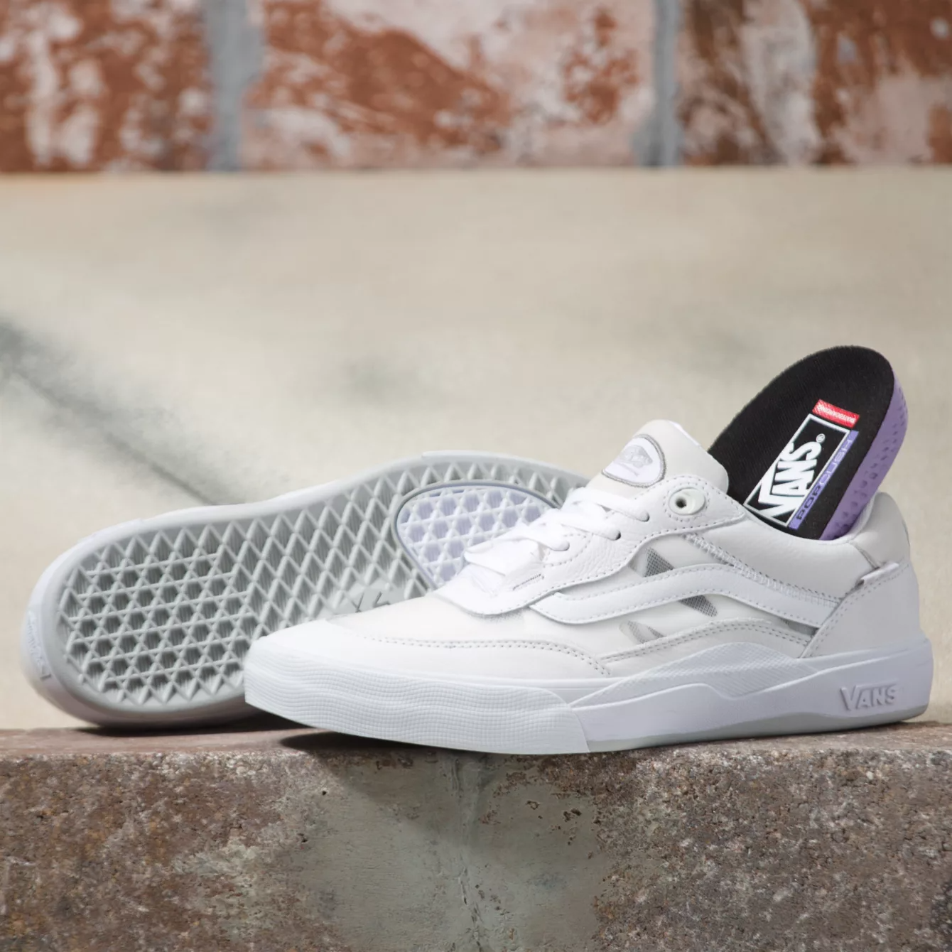 Stay cool with the Vans Wayvee Grey